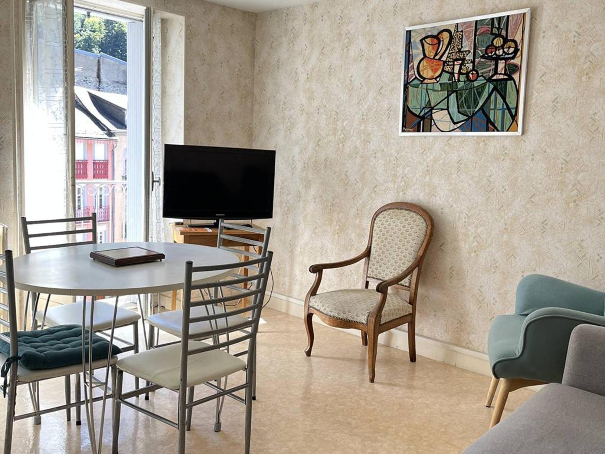 Appartement T3 Chaleureux Au Centre De Cauterets, 4 Couchages, Balcon Sud, Proche Thermes Et Telecabine - Fr-1-234-132 Buitenkant foto