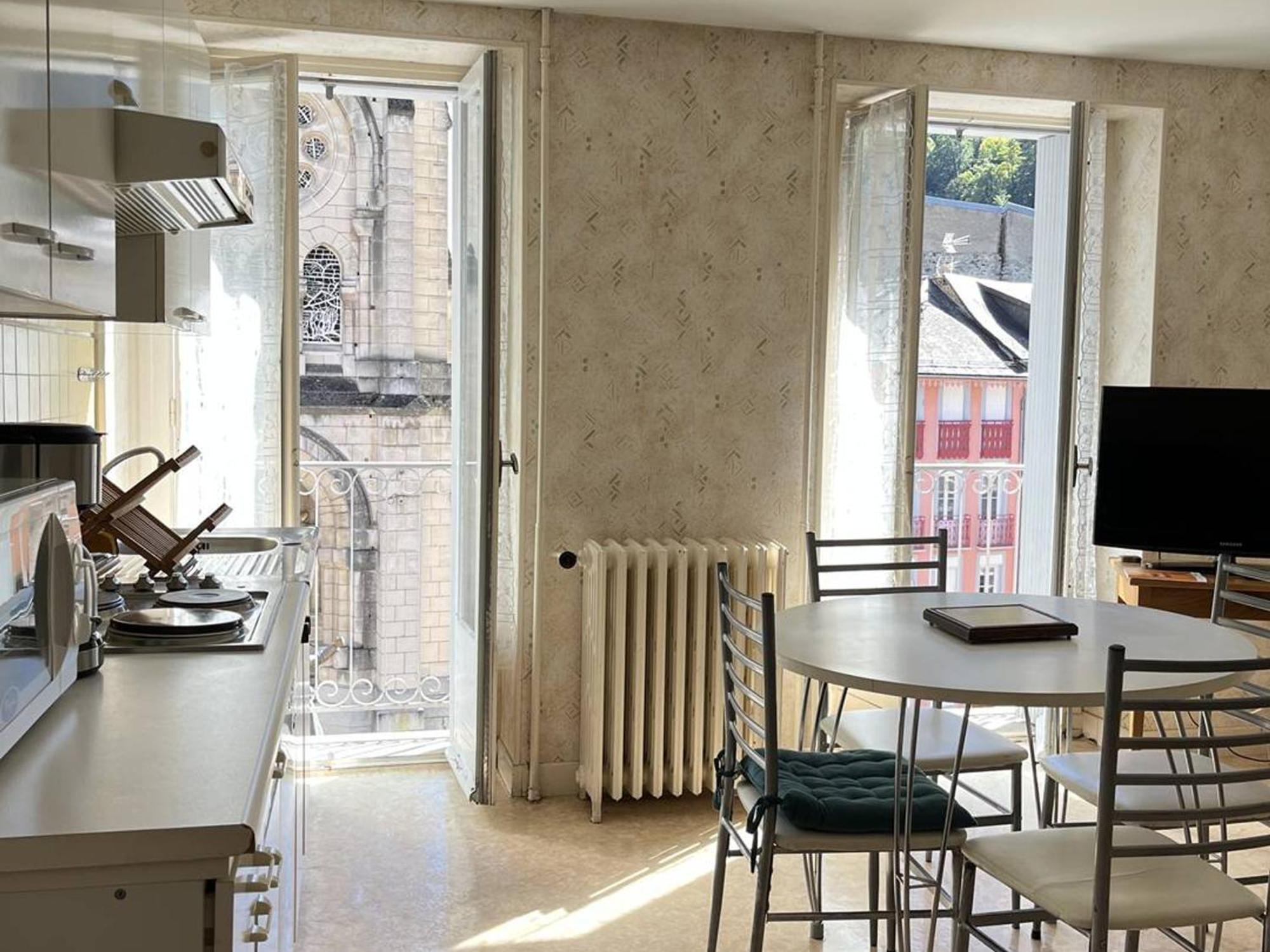 Appartement T3 Chaleureux Au Centre De Cauterets, 4 Couchages, Balcon Sud, Proche Thermes Et Telecabine - Fr-1-234-132 Buitenkant foto